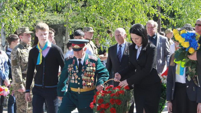 В Каменском ветераны АТО благодарили ветеранов Великой Отечественной