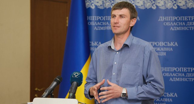 Выпускников Днепропетровщины приглашают принять участие в конкурсе на лучший школьный вальс