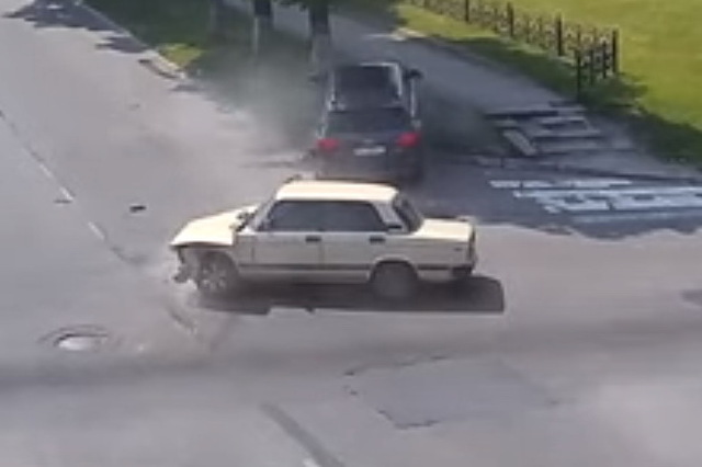 В Каменском на пересечении Аношкина и Свободы случилось ДТП