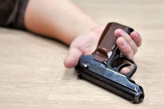 В Каменском застрелился мужчина: тело обнаружил его сын