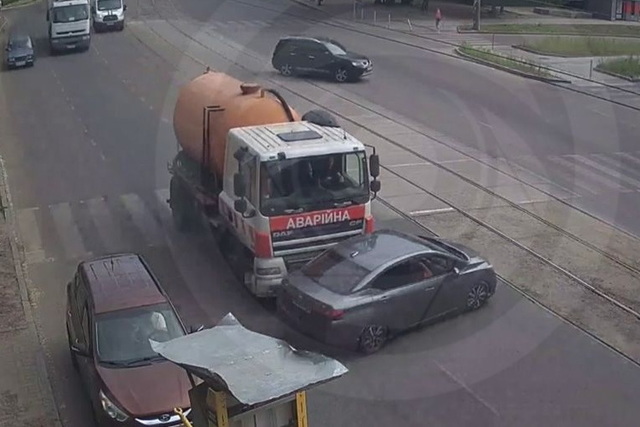 ����� �������: � ������ �� ��������� ������������ �������� DAF ��������� Nissan