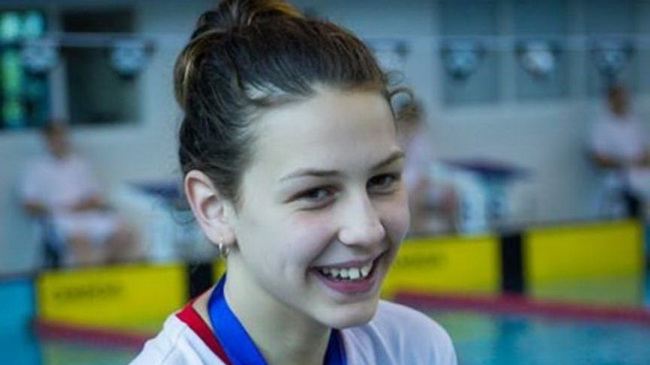 Каменчанка Виктория Костромина завоевала 4 золотые медали на чемпионате Украины по плаванию