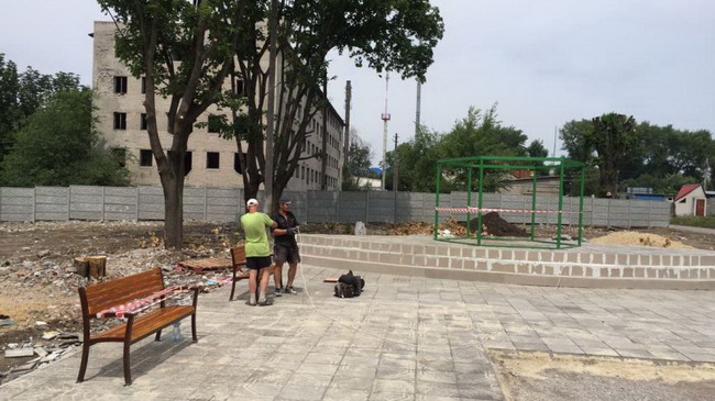 В Каменском благоустраивают поселок Строителей