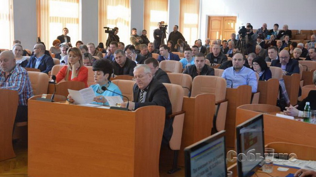 Депутаты Каменского горсовета готовятся к сессии
