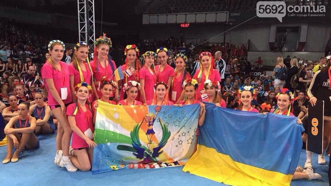 Команда черлидеров из Каменского вошла в десятку лучших на чемпионате Европе в Праге