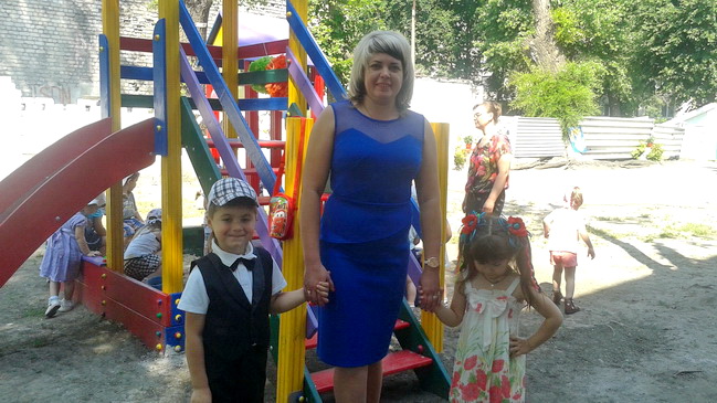 В детском саду Каменского открыли новую игровую площадку