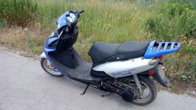 Безработный каменчанин угнал в Синельниково мотороллер