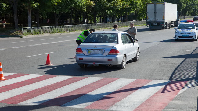 На Паникахи Mitsubishi сбил женщину на пешеходном переходе