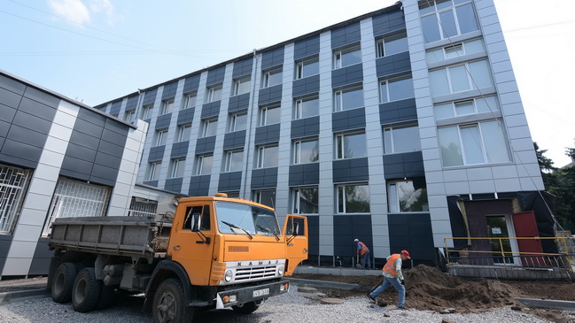 В Каменском продолжается реконструкция ЦНАПа