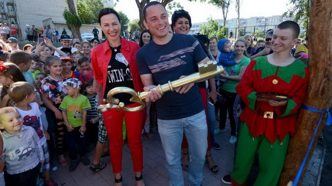 В Каменском с новой зоны отдыха на БАМе украли элементы забора