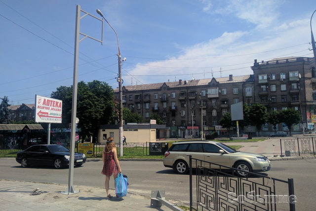 В Каменском на пересечении Свободы и Аношкина устанавливают светофоры