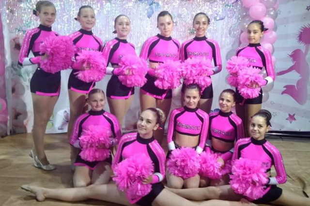 Каменские черлидеры привезли из Львова 30 комплектов наград