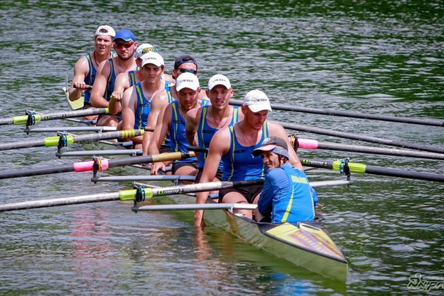 Гребцы-«академисты» привезли 10 наград с чемпионата Украины
