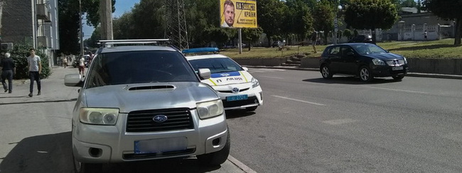 В Днепре Subaru наехал на мужчину на пешеходном переходе