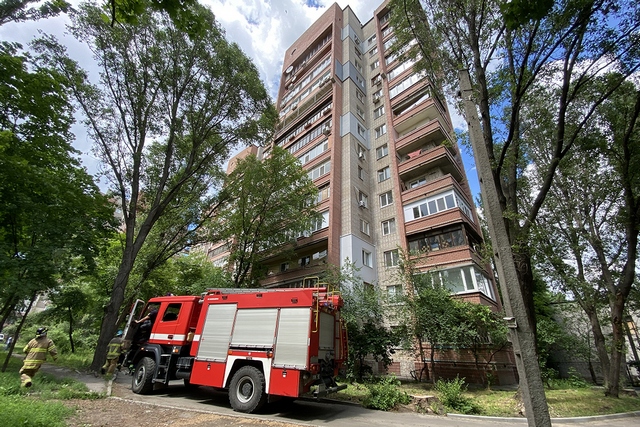 У Дніпрі вогнеборці ліквідували пожежу в багатоповерхівці на вулиці Князя Ярослава Мудрого