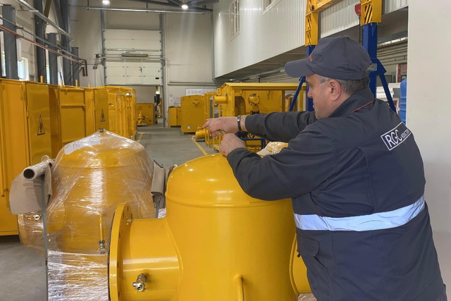 Днепровский завод изготовил фильтры для газопроводов Западной Украины