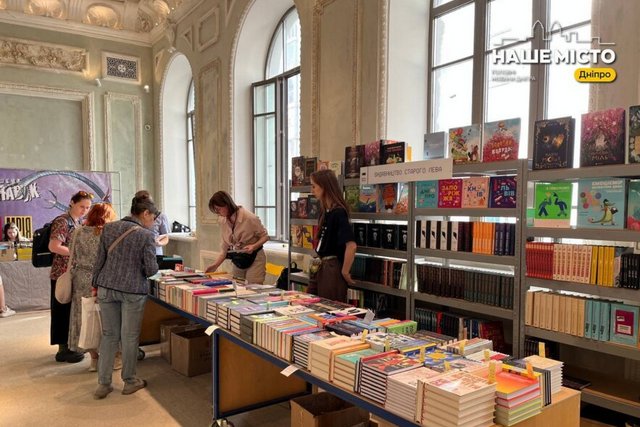       Book Space