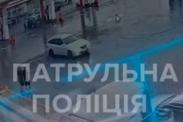 '  Mercedes   :    ( )
