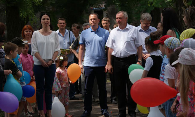 У Кам'янському відкрили нову ігрову зону для дітей