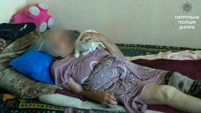 Поліцейські врятували життя хворій жінці