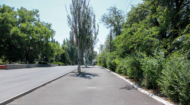 Центральную улицу Марганца капитально отремонтировали впервые за полвека