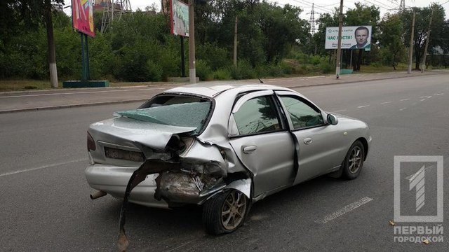 Тройное ДТП произошло в Кривом Роге: пострадали шесть человек