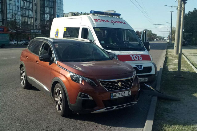 � ������ Peugeot ������ � ������ � 6-�������� ��������