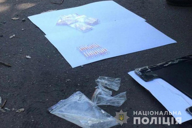 У Кривому Розі поліція вилучила у чоловіка трубочки з метамфетаміном