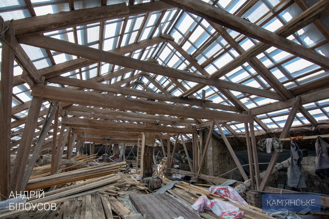 Кам’янський міський голова перевірив, як виконується капремонт покрівель