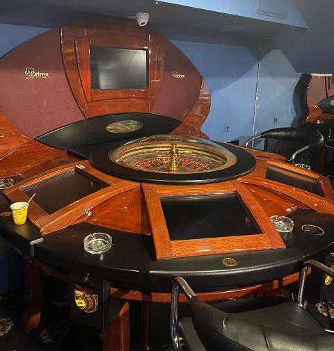 У Дніпрі правоохоронцями припинено діяльність 10 нелегальних гральних закладів