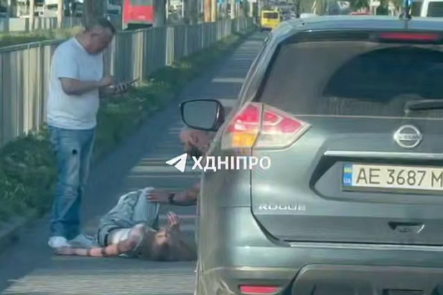 У Дніпрі на Донецькому шосе Nissan збив неповнолітню дівчину на пішохідному переході