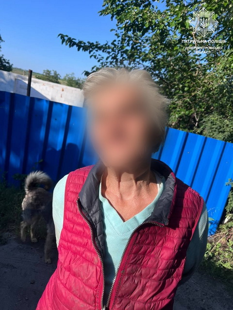 Днепровские патрульные помогли потерявшейся женщине вернуться домой