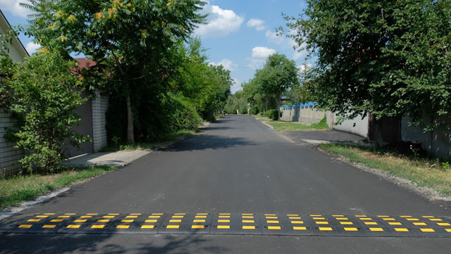 В этом году в Новомосковском районе капитально ремонтируют семь дорог