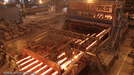 На Днепровском меткомбинате произведена первая выплавка стали