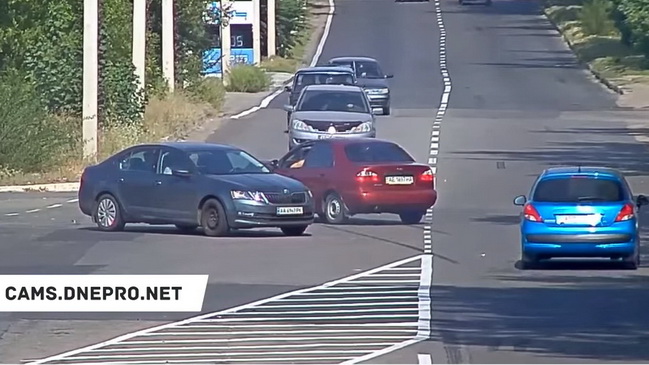 В Каменском на Елизаветовском шоссе произошло ДТП