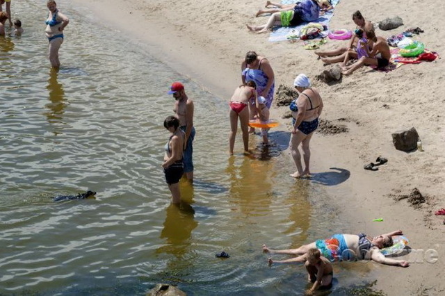 Так есть ли холера в воде на городском пляже Каменского? (официальный комментарий)
