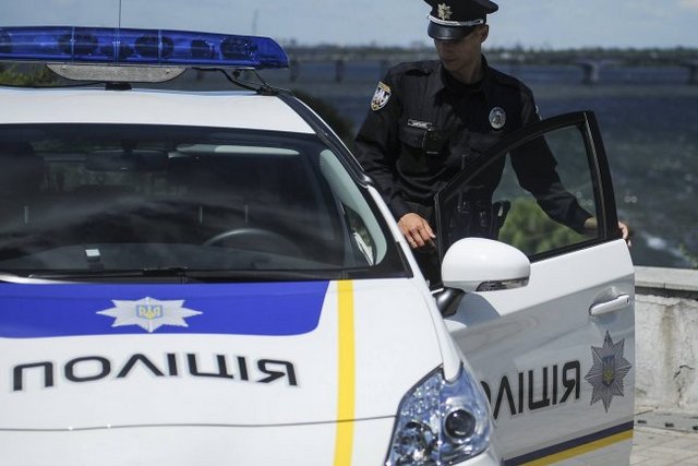 Заблудился в чужом городе - патрульные помогли мальчику вернуться домой