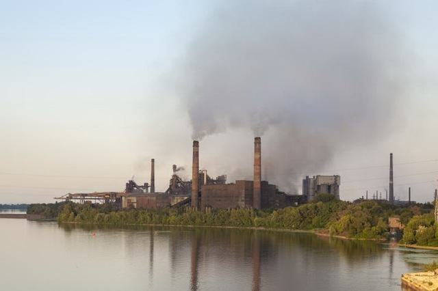 «Днепровский меткомбинат» (г. Каменское) Днепропетровская область — на первом месте в антирейтинге загрязнителей водных ресурсов