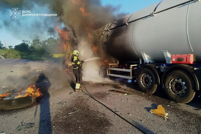 В Каменском районе пожарные ликвидировали возгорание грузового автомобиля