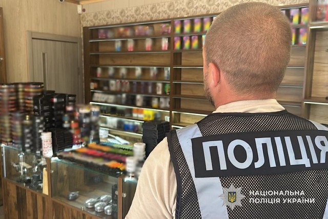 Полицейские Днепра разоблачили незаконный бизнес по реализации подакцизной продукции