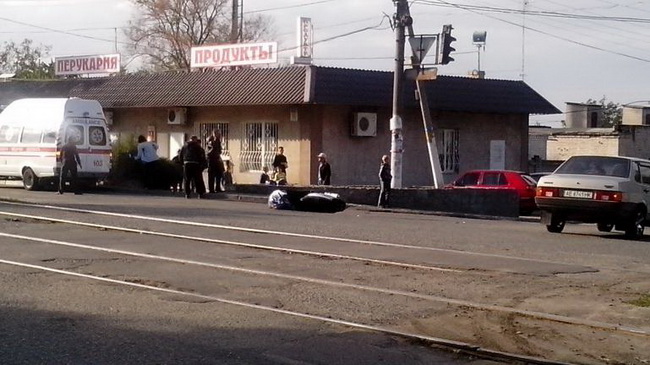 В Романково скутер попал под колеса большегрузного автомобиля