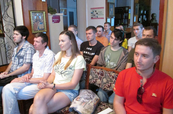 Другий етап курсів Всеукраїнського освітнього ІТ-проекту стартував у бібліотеці Кам’янського