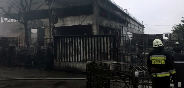 В Днепре ликвидирован пожар на территории автотранспортного предприятия