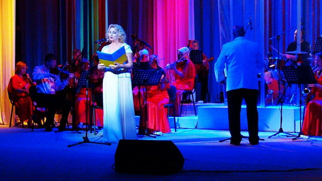 В каменском театре звучала музыка родного края