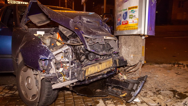 � ������ �� ��������� ���� ����������� Mercedes � Uber: Mercedes �������� � �����, ���� ������������