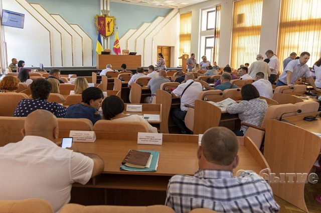 Новых автобусов для Каменского пока будет 20?