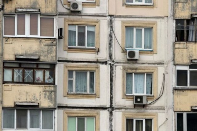 Почему в Днепре не ремонтируют аварийные дома?