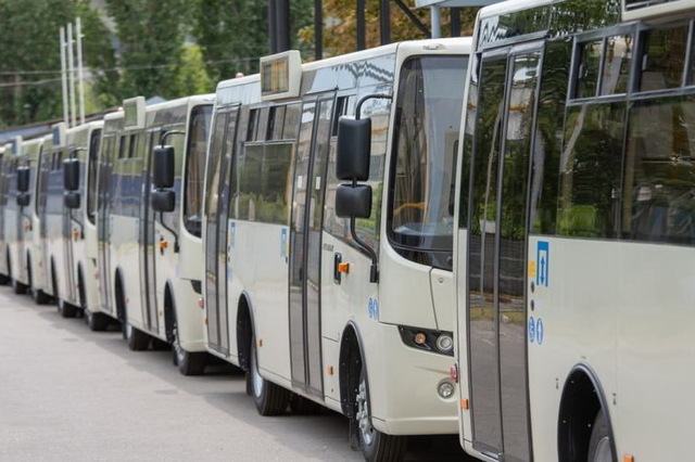 Новые автобусы выедут на дороги Каменского на следующей неделе