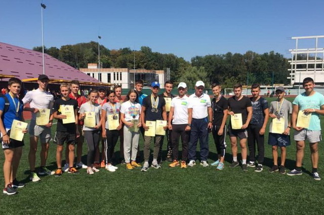 Каменские легкоатлеты успешно выступили на чемпионате области памяти Олега Твердохлеба