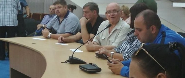 В ДнепрОГА наградили директора лучшей спортшколы в Каменском